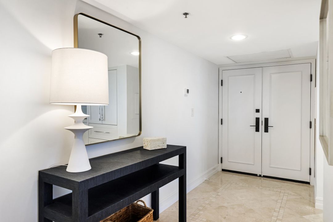 6585 Nicholas Blvd #1103, Naples, FL 34108