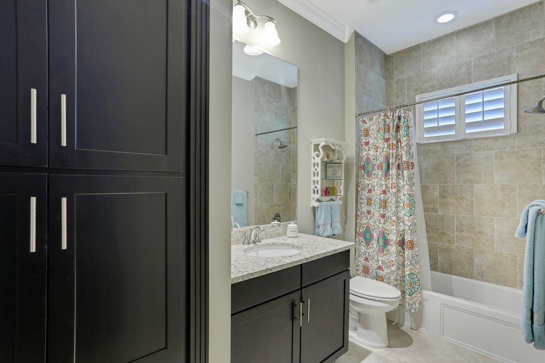 9104 Isla Bella Cir, Bonita Springs, FL 34135