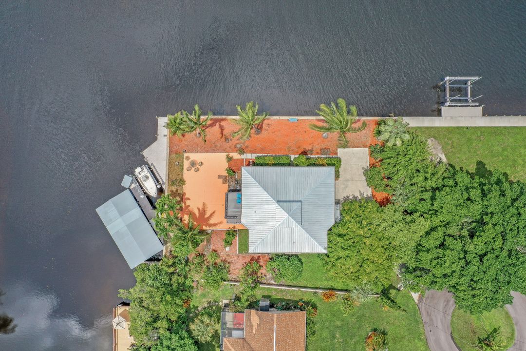 2825 Tern Ct, Saint James City, FL 33956