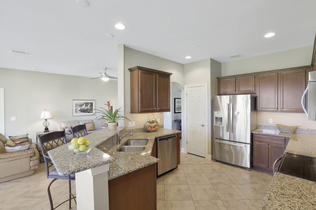 12041 Covent Garden Ct #2204, Naples, FL 34120