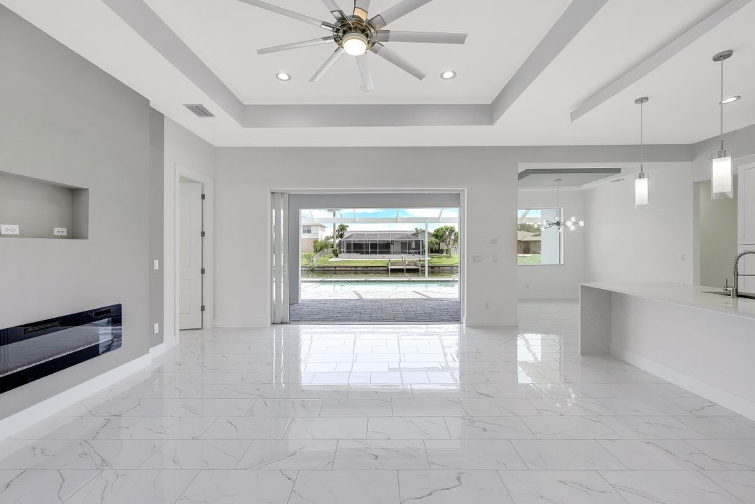 602 SW 35th St, Cape Coral, FL 33914