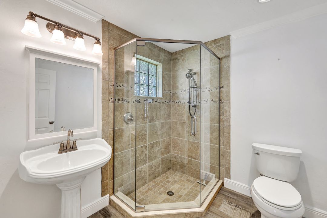 318 Polynesia Ct, Marco Island, FL 34145