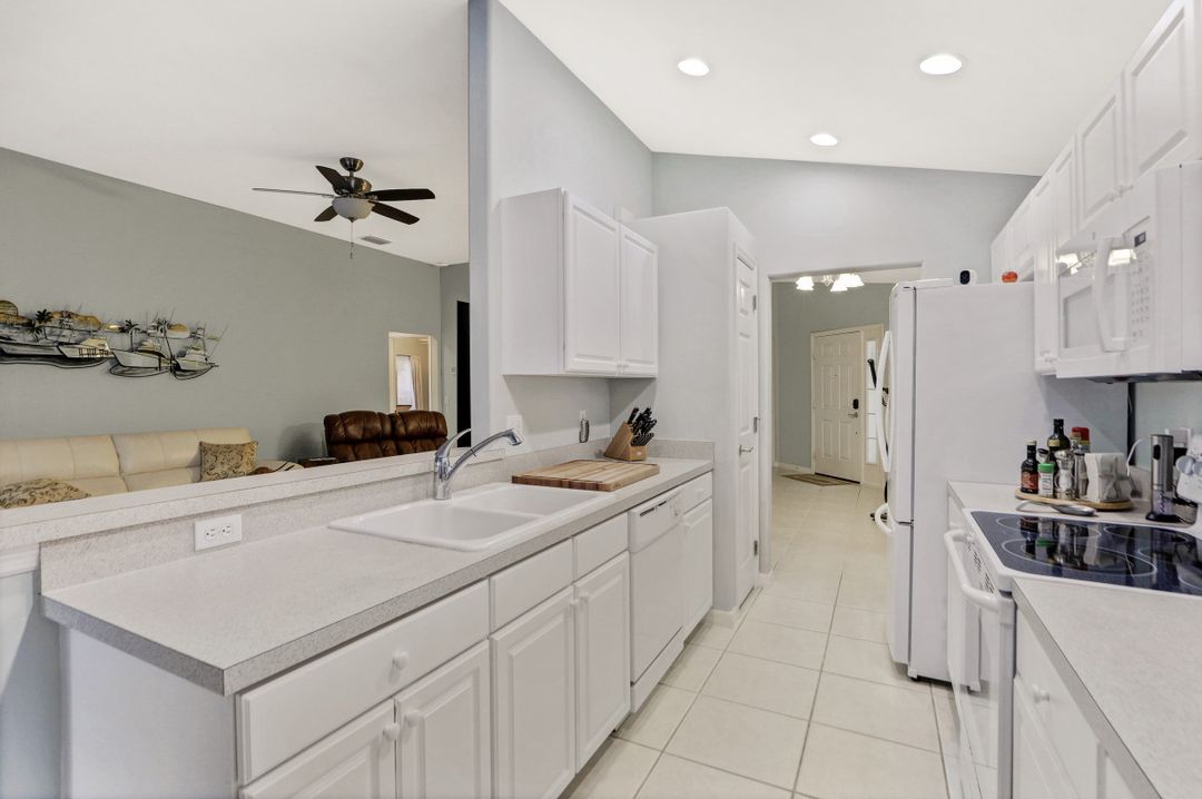 2503 Belleville Ct, Cape Coral, FL 33991