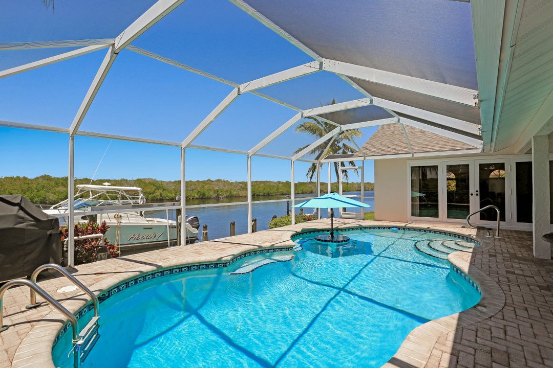 1020 NW 43rd Ave, Cape Coral, FL 33993