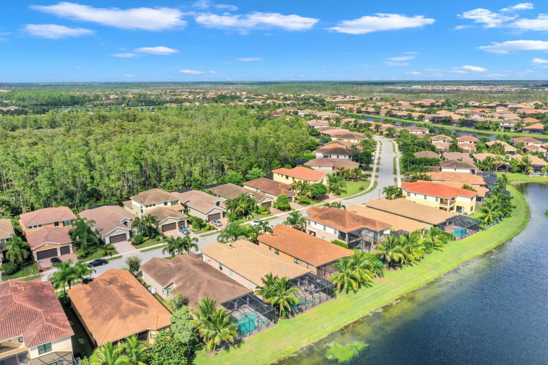 3370 Pacific Dr, Naples, FL 34119