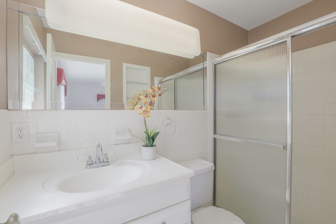 3096 Buena Vista Ln, Naples, FL 34105