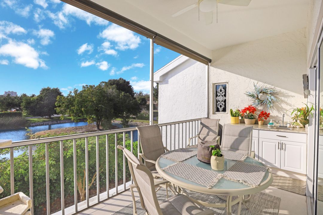 4786 West Blvd #B-201, Naples, FL 34103