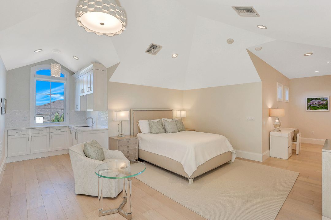 16610 Firenze Way, Naples, FL 34110