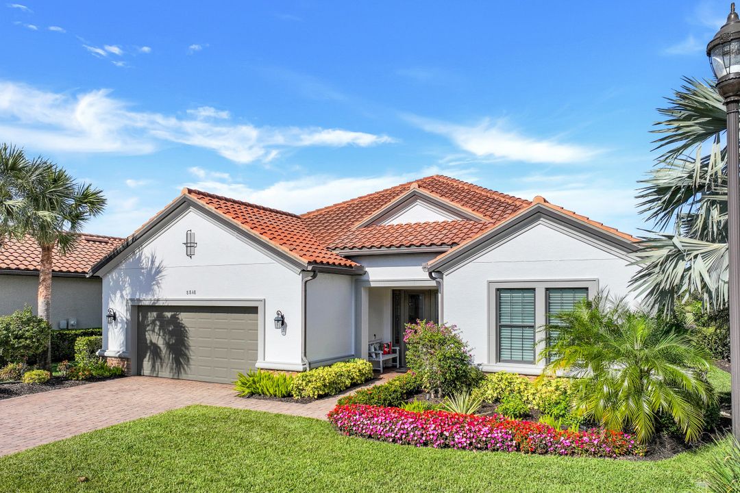 8848 Savona Ct, Naples, FL 34119