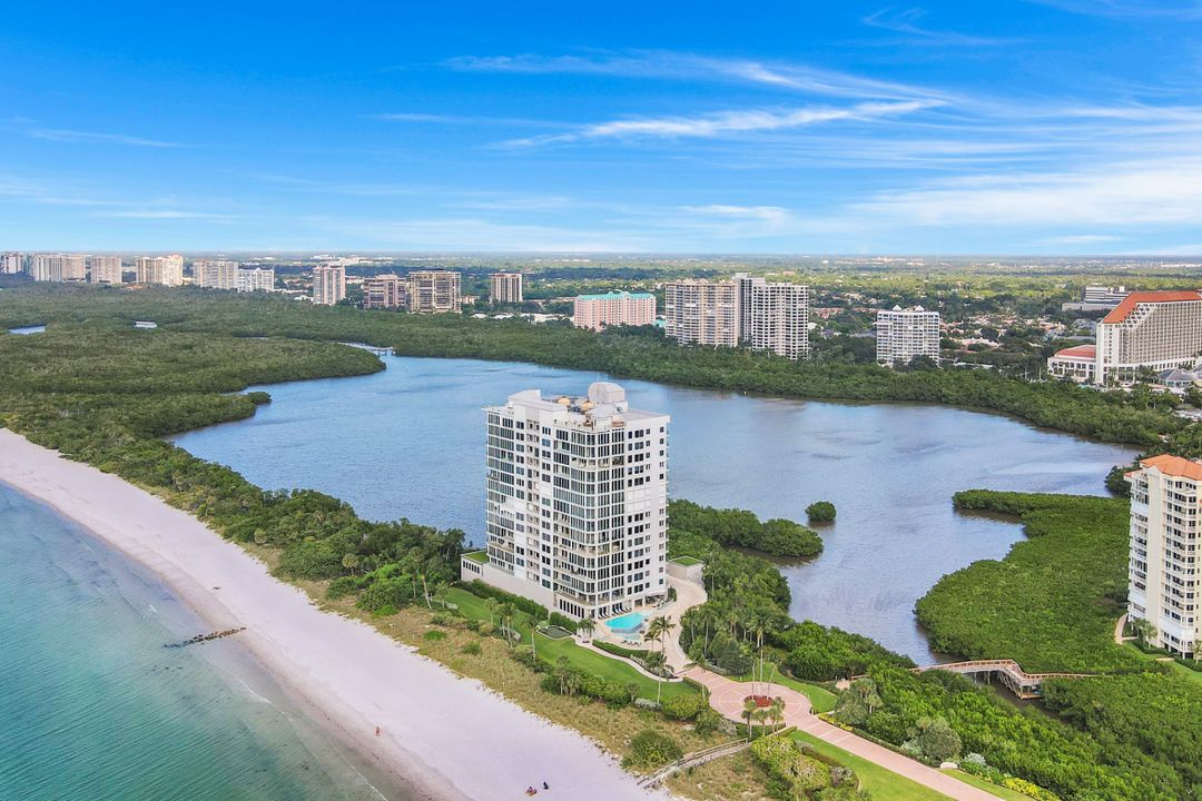 10 Seagate Dr #6S, Naples, FL 34103