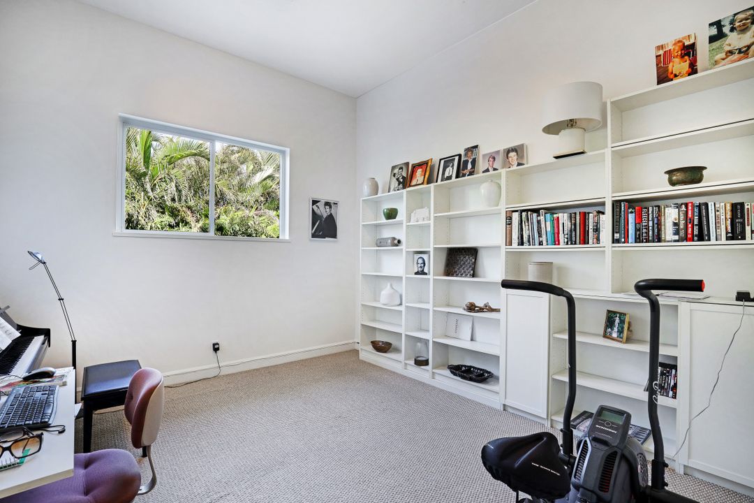 15361 Old Pine Ct, Fort Myers, FL 33912