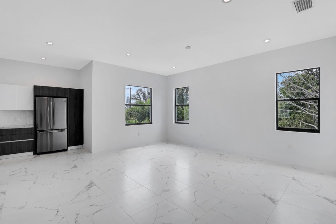 4064 Full Moon Ct, Naples, FL 34112