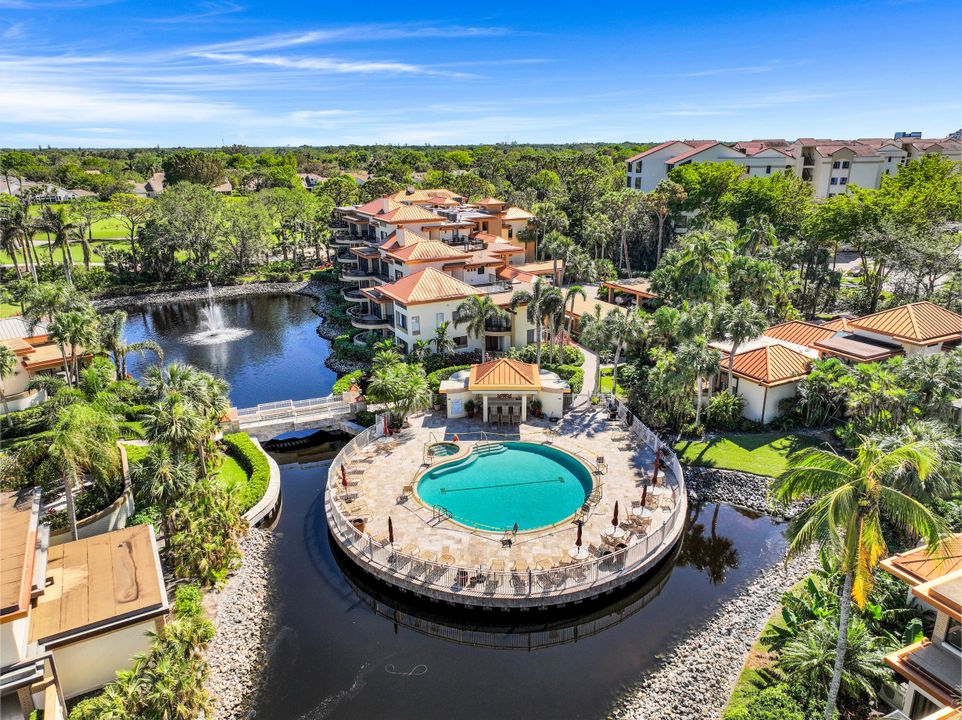 6760 Pelican Bay Blvd #312, Naples, FL 34108