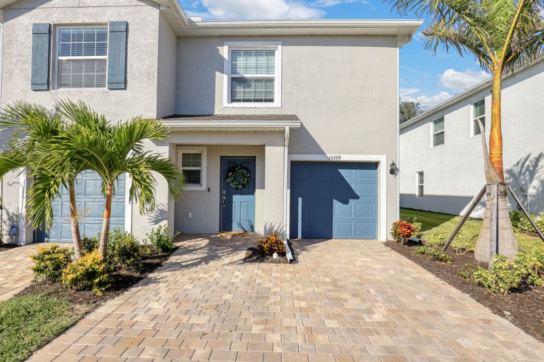 15359 Wildflower Cir, Naples, FL 34119