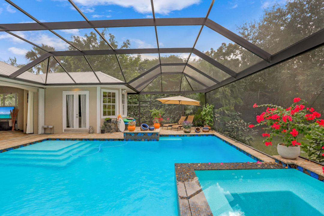 1817 Piccadilly Cir, Cape Coral, FL 33991