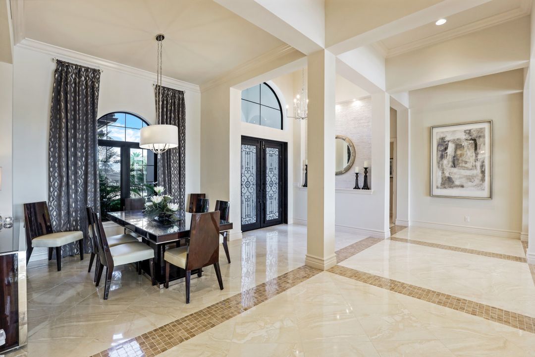 16462 Seneca Way, Naples, FL 34110