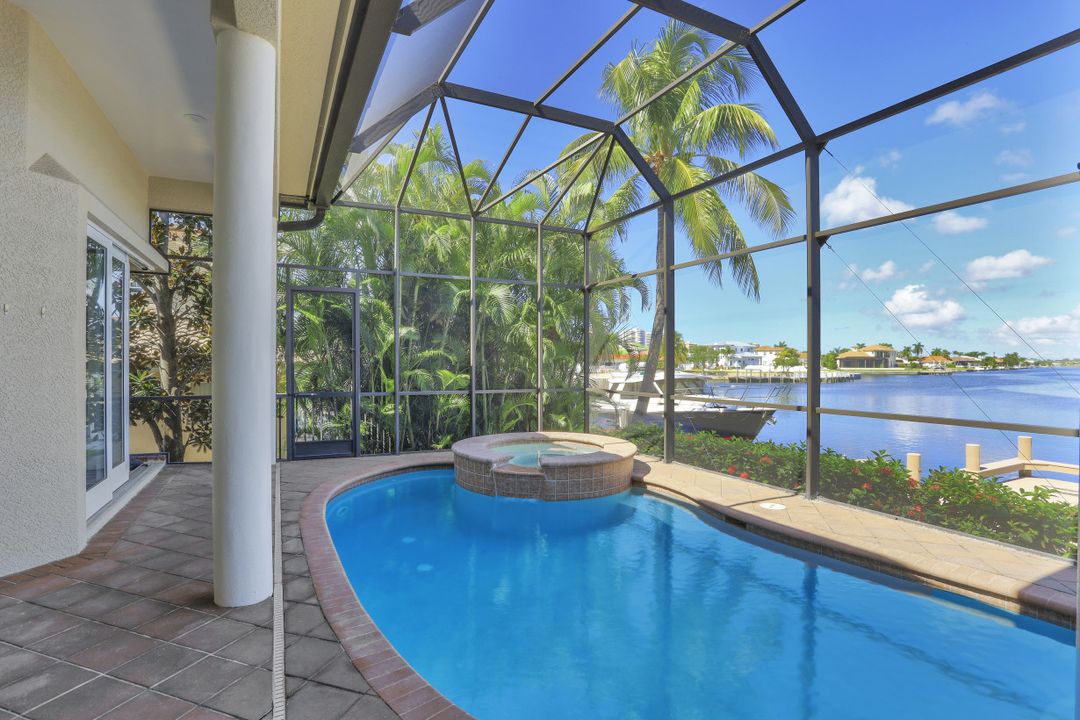 1056 Fieldstone Dr, Marco Island, FL 34145