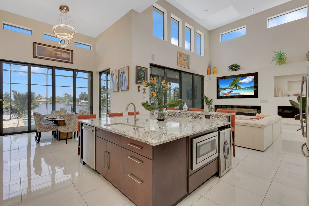 4812 Pelican Blvd, Cape Coral, FL 33914