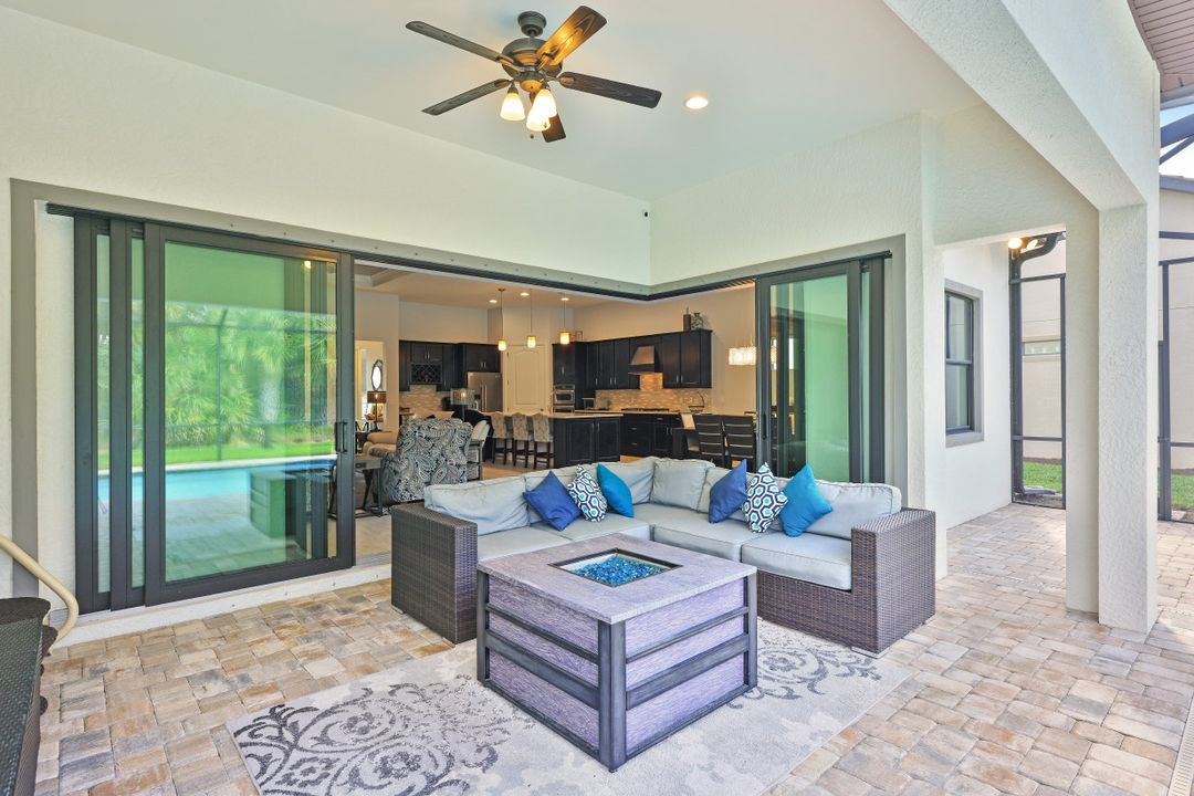 9431 Greyhawk Trl, Naples, FL 34120