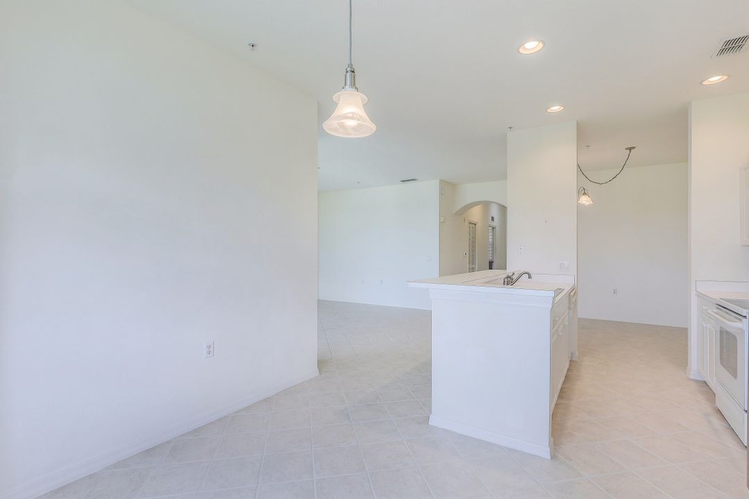 2750 Cypress Trace Cir  #2631, Naples, FL 34119