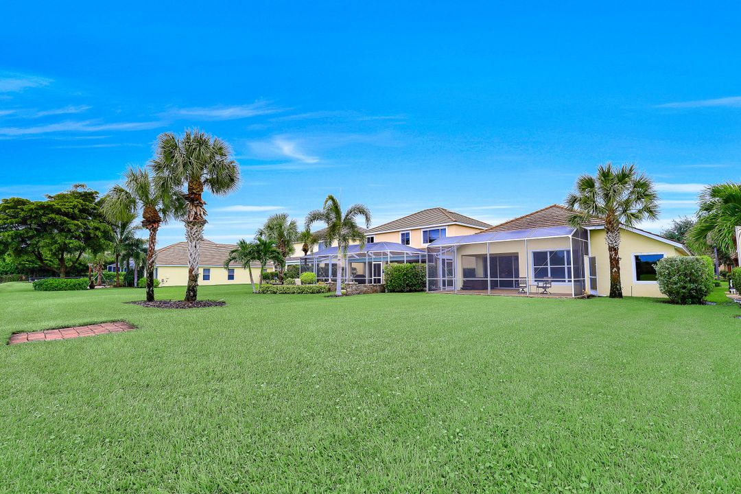 2668 Bellingham Ct, Cape Coral, FL 33991