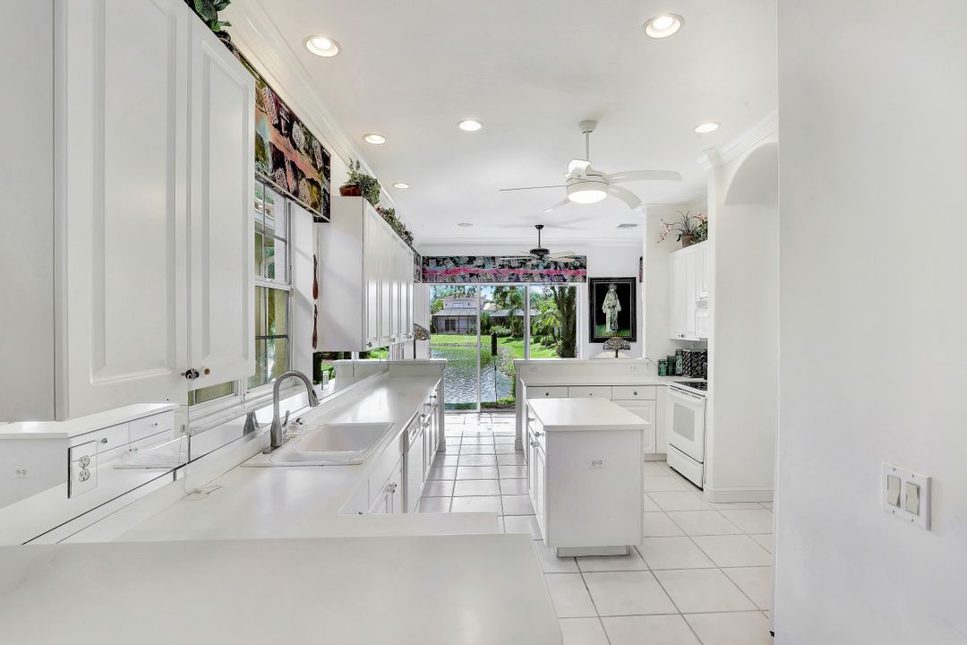 112 April Sound Dr, Naples, FL 34119