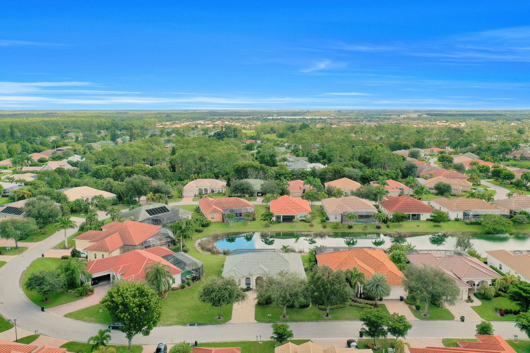 10196 Avonleigh Dr, Bonita Springs, FL 34135