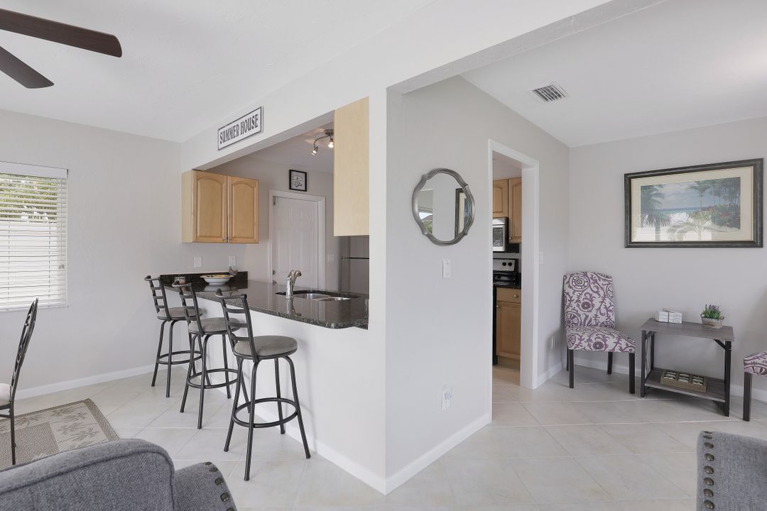 701 93rd Ave N, Naples, FL 34108