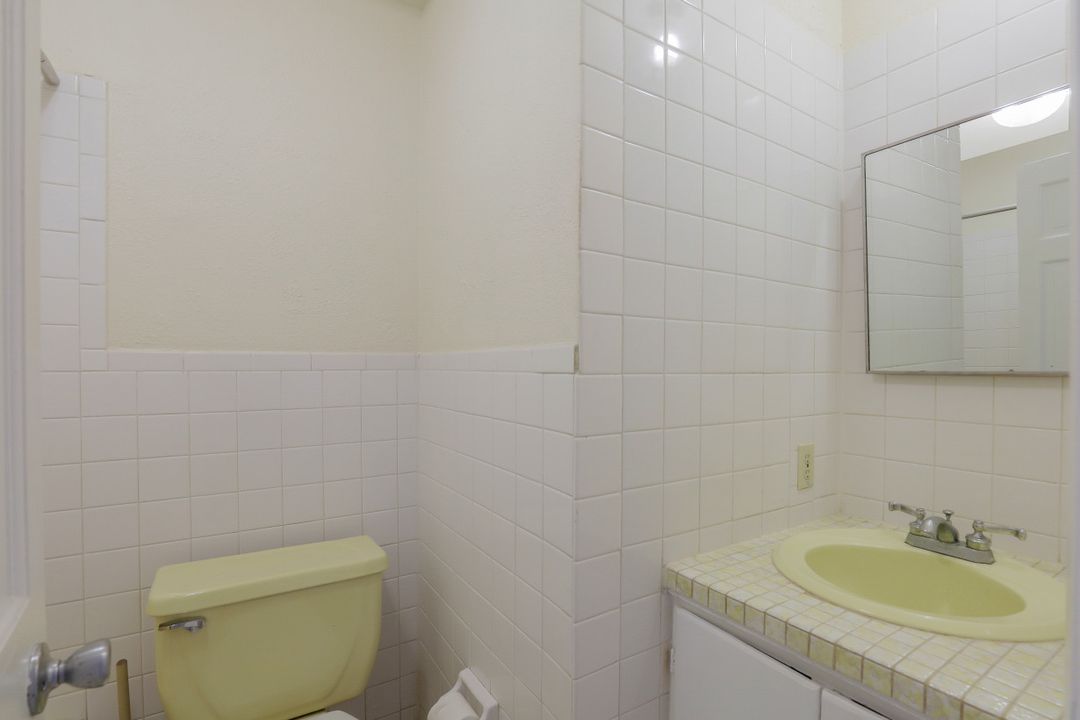 9820 Montana Ct, Bonita Springs, FL 34135