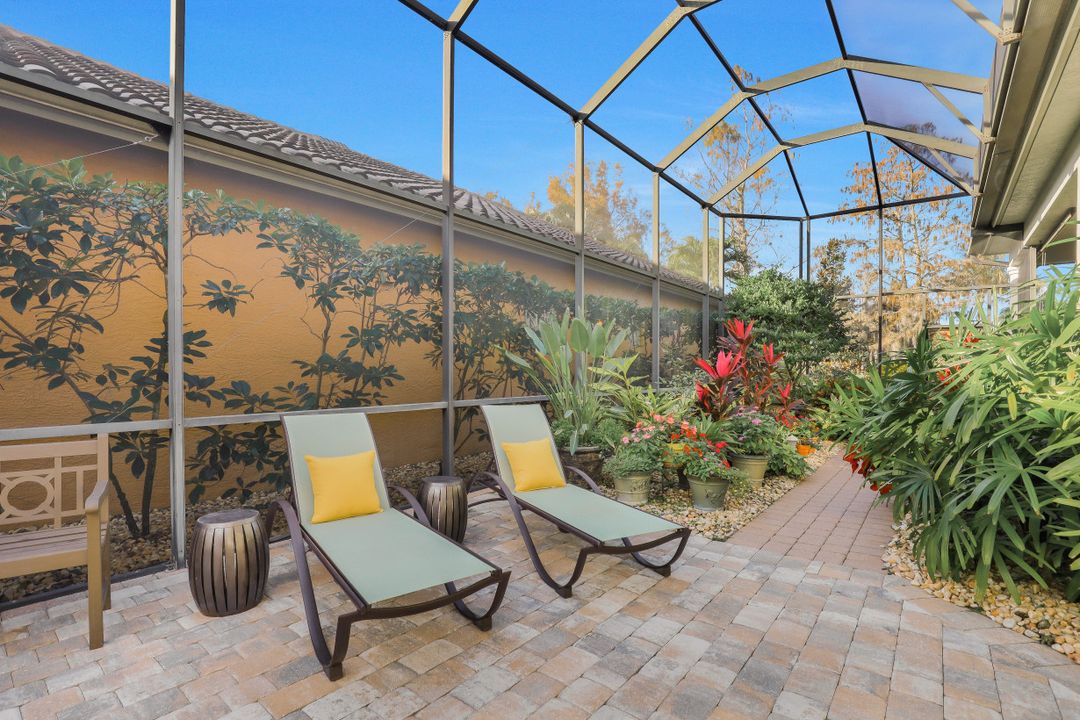 3133 Terramar Dr, Naples, FL 34119