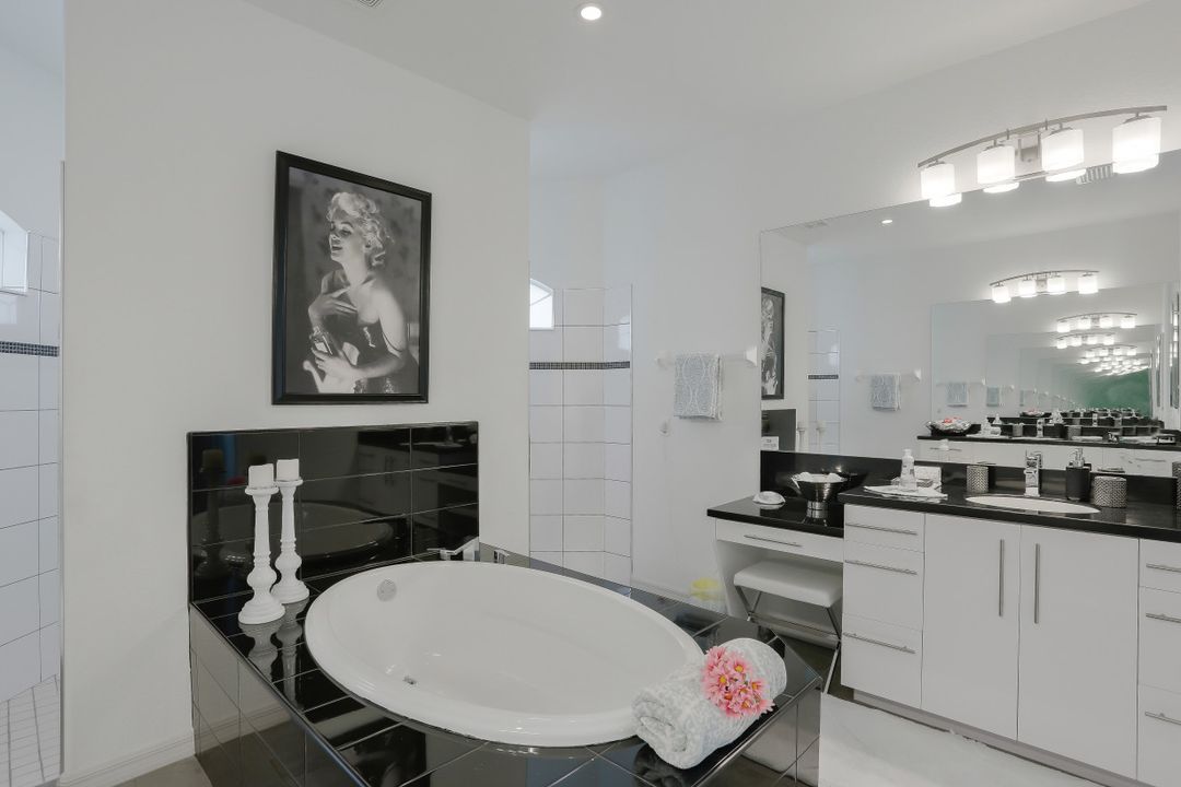 5341 Mikado Ct, Cape Coral, FL 33904