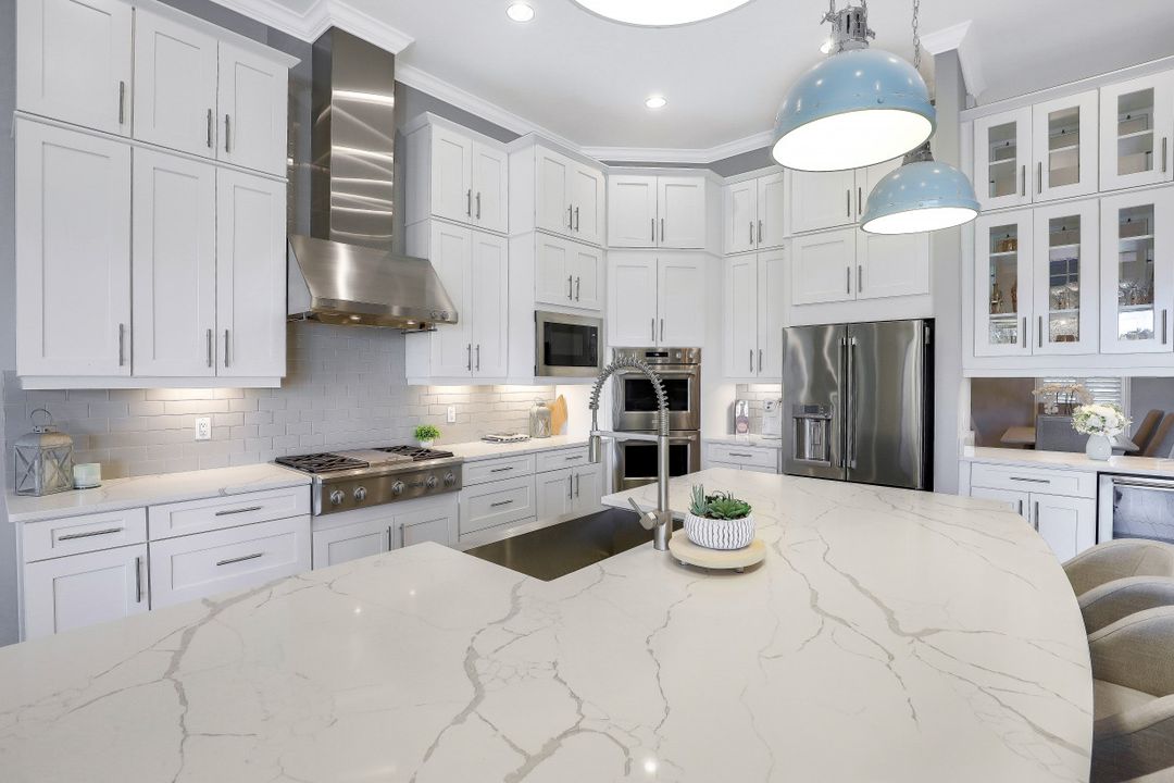 9308 Tulipano Ter, Naples, FL 34119