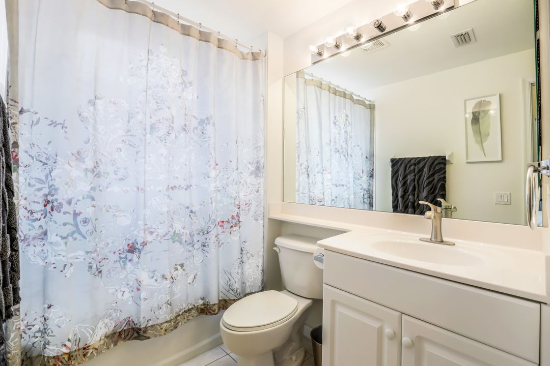 10020 Heather Ln #903, Naples, FL 34119