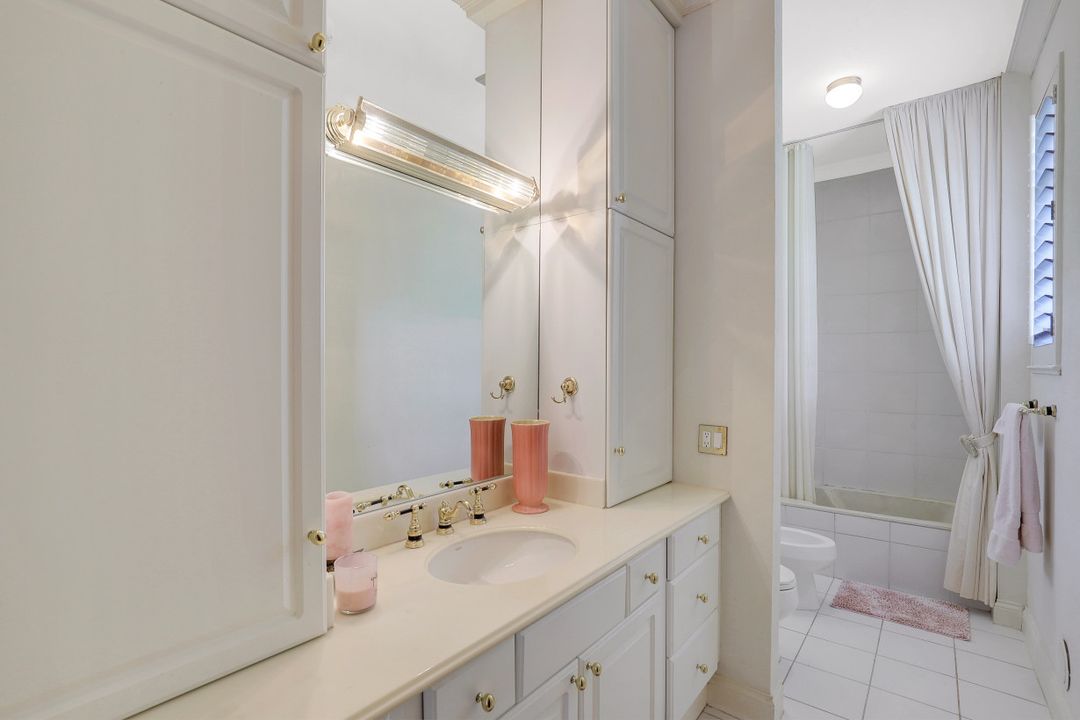 376 Leatherfern Ln, Marco Island, FL 34145