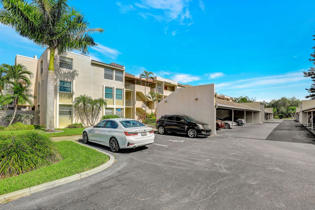 5959 Winkler Rd #105, Fort Myers, FL 33919