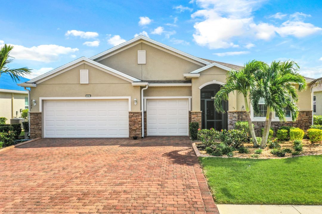3188 Amadora Cir, Cape Coral, FL 33909