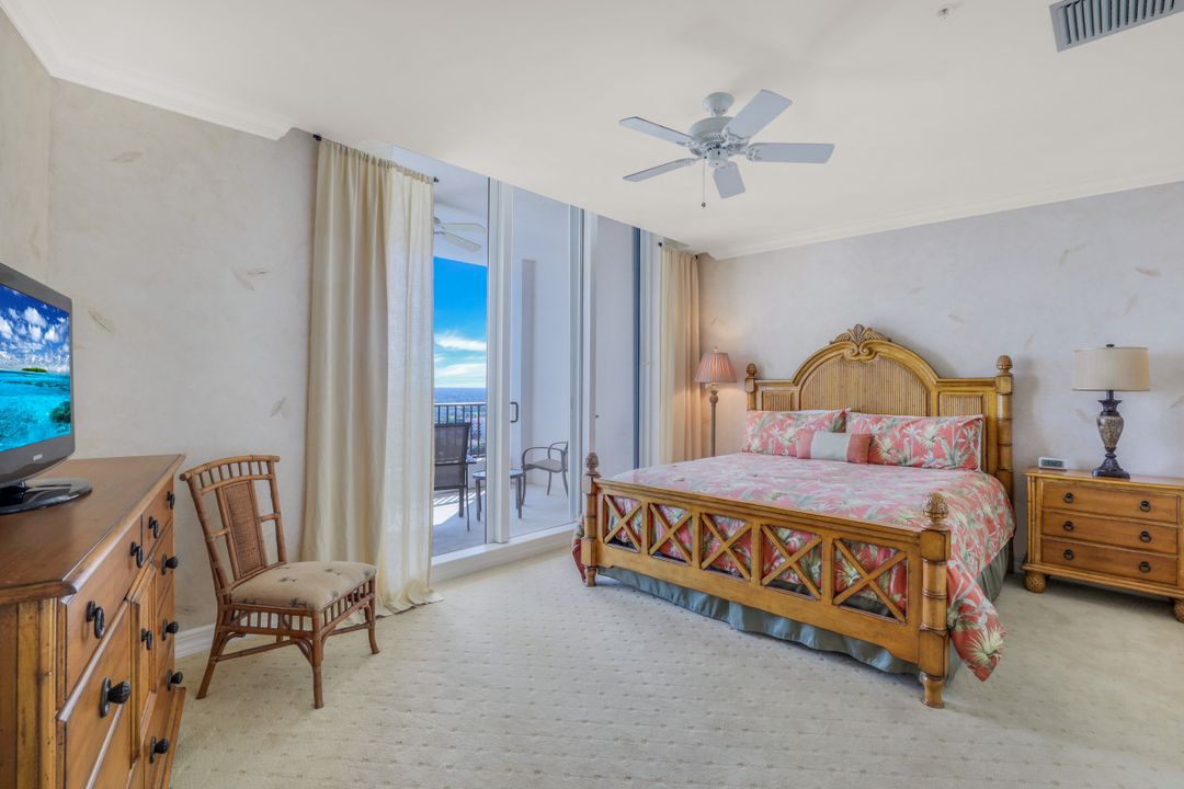 7575 Pelican Bay Blvd #1705, Naples, FL 34108