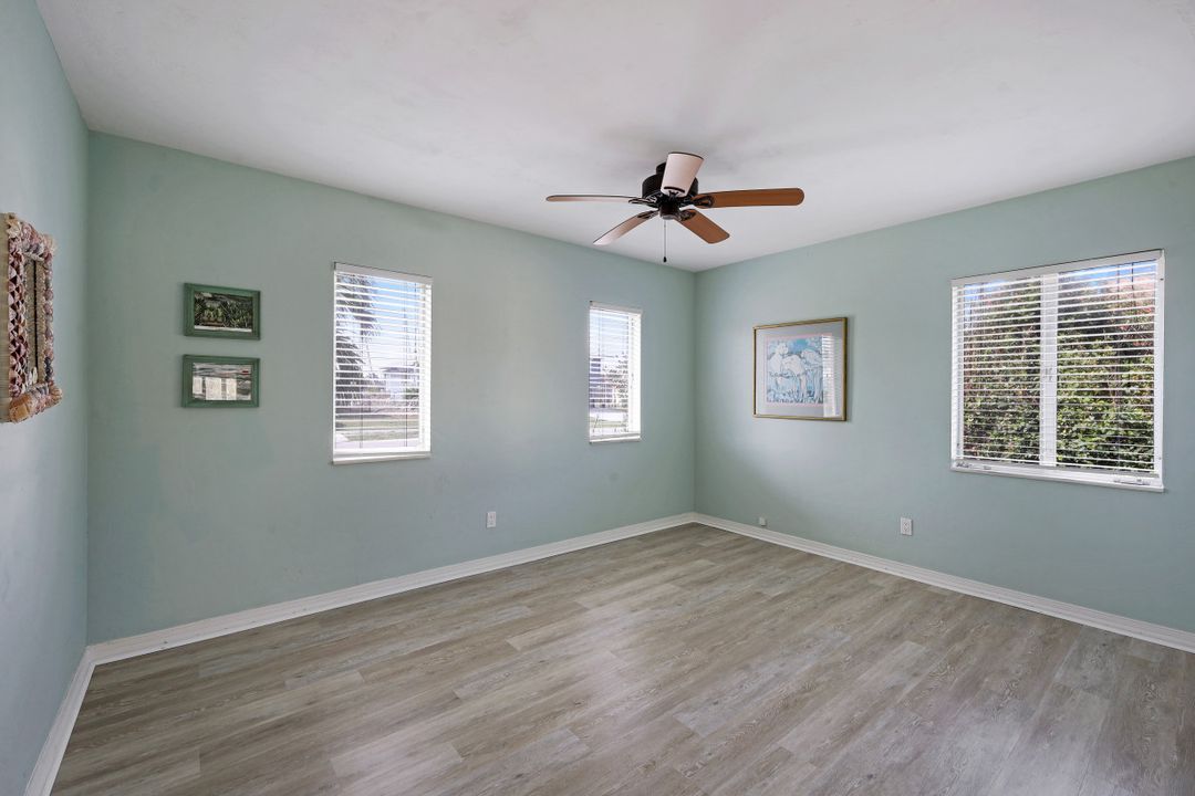 827 Chestnut Ct, Marco Island, FL 34145