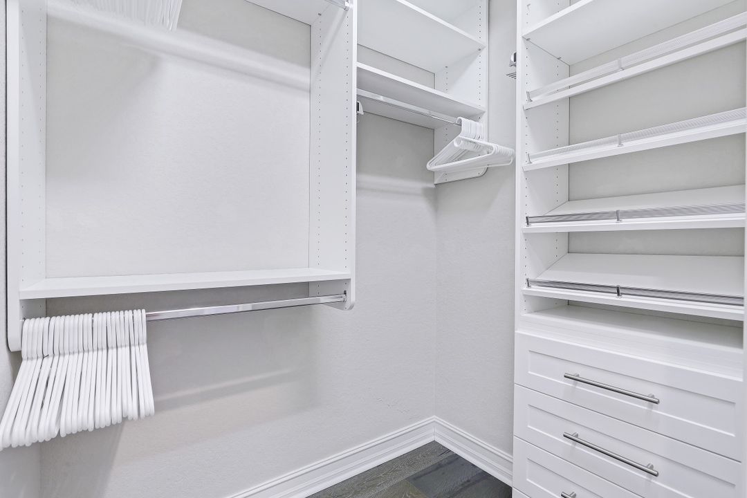 17201 Cherrywood Ct, Bonita Springs, FL 34135