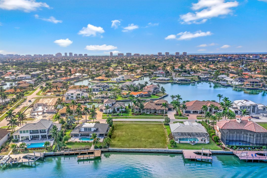 1457 Butterfield Ct, Marco Island, FL 34145