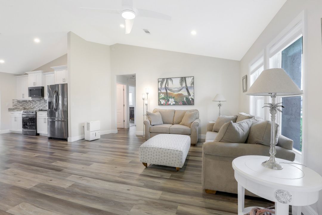 2307 SW 40th St, Cape Coral, FL 33914