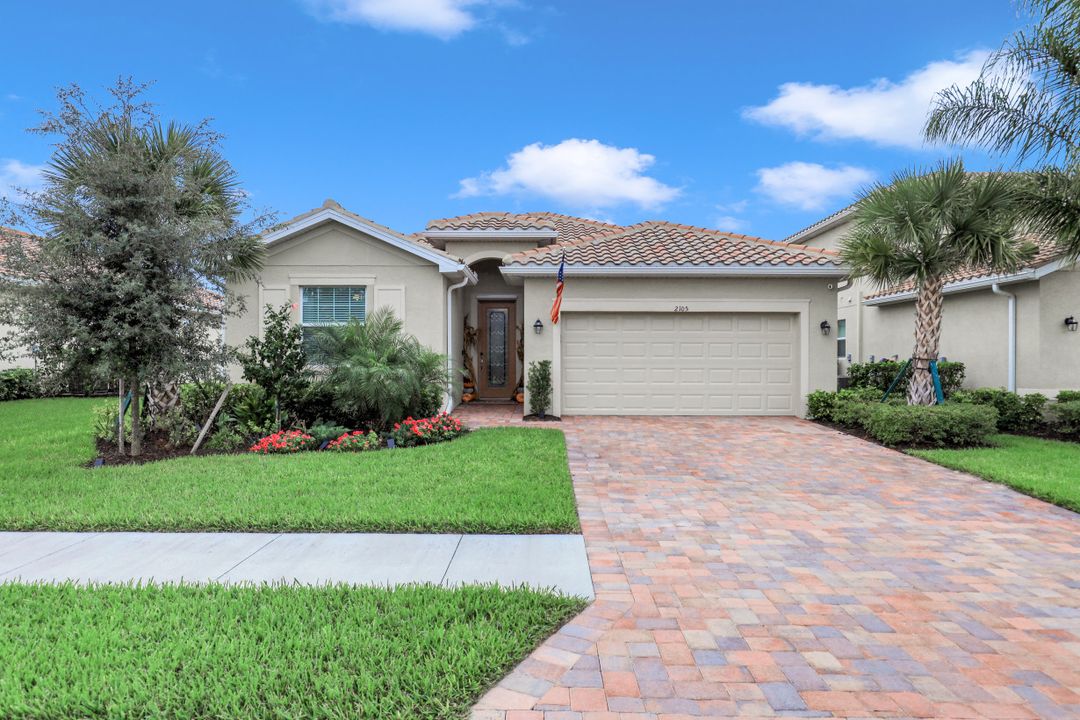 2105 Clementine St, Naples, FL 34120