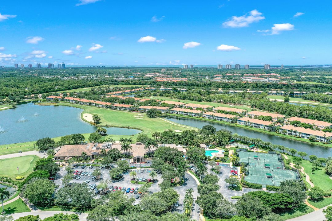 9224 Spring Run Blvd, Bonita Springs, FL 34135