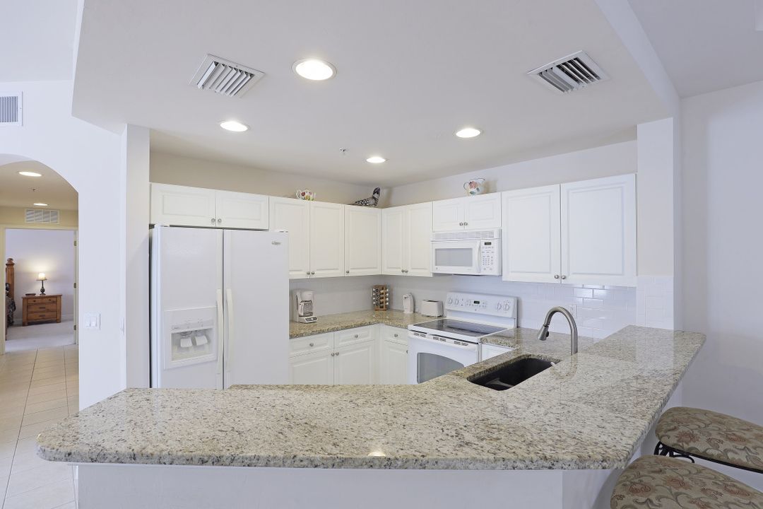 3961 Pomodoro Cir #203 , Cape Coral, FL 33909