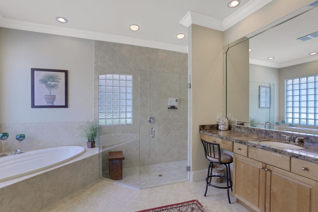 28651 Pienza Ct, Bonita Springs, FL 34135
