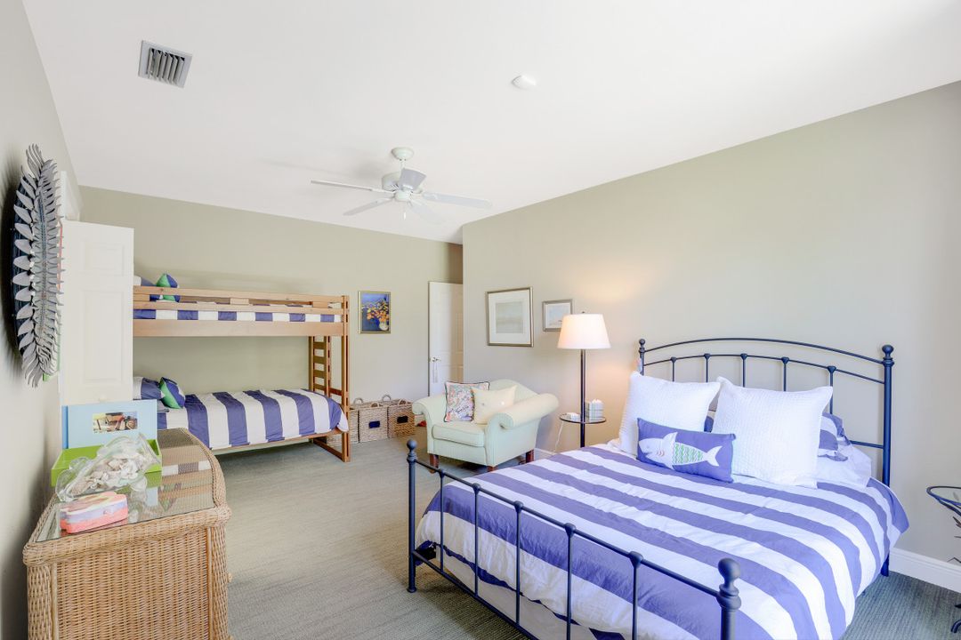 2229 Goshawk Ct, Naples, FL 34105