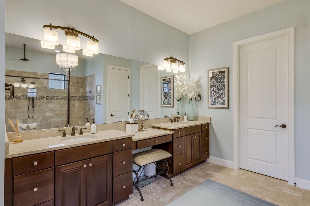 8848 Savona Ct, Naples, FL 34119