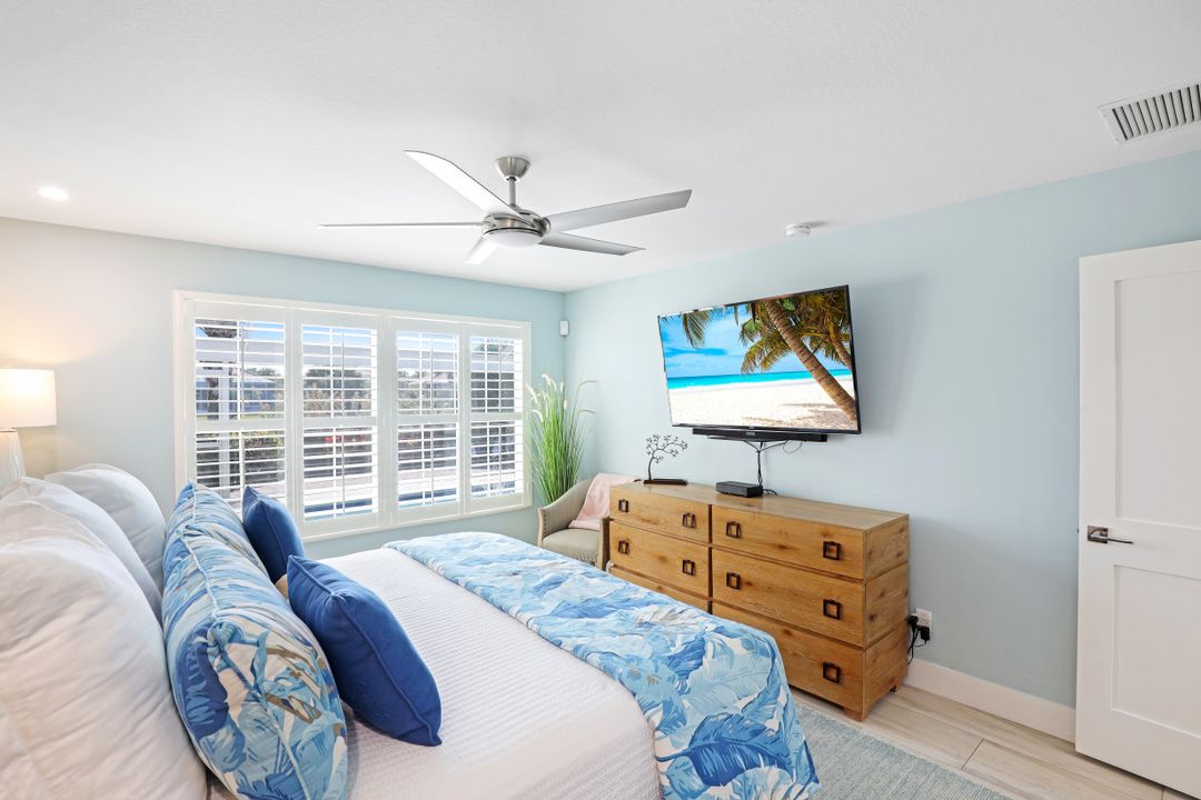 8404 Borboni Ct, Naples, FL 34114