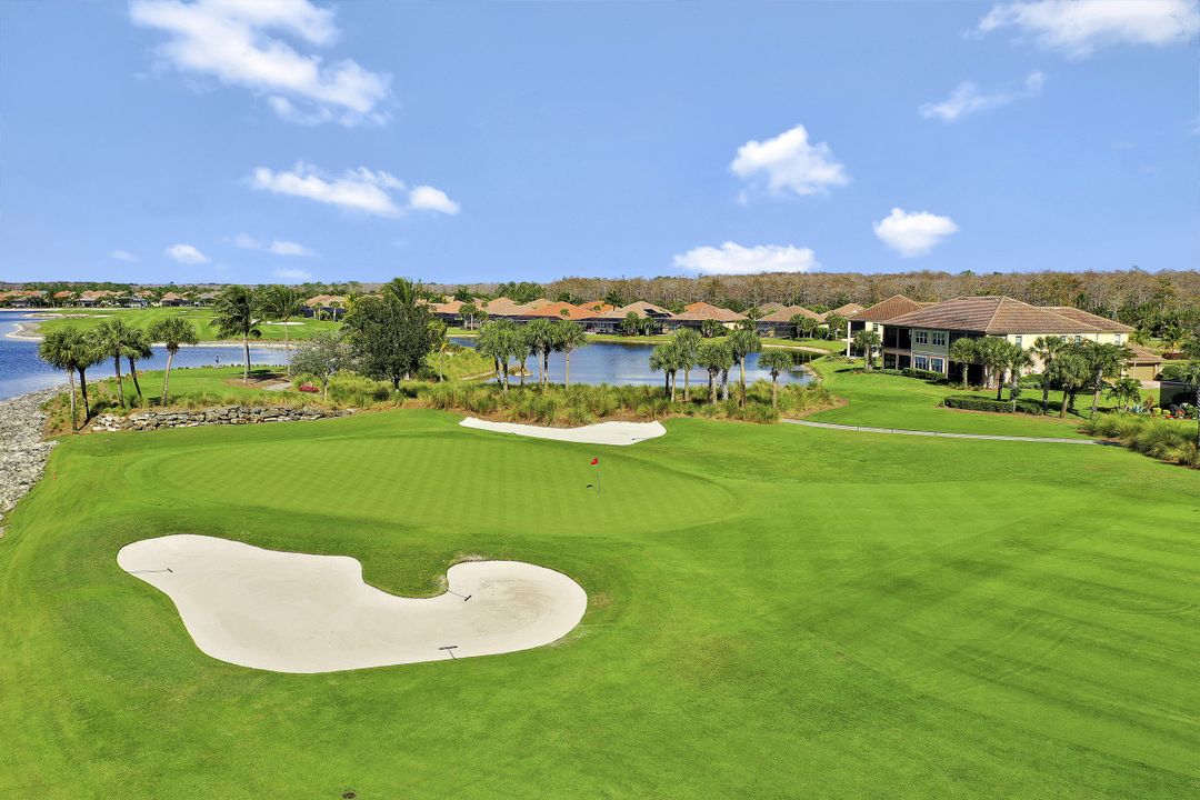 9060 Siesta Bay Dr #201, Naples, FL 34120