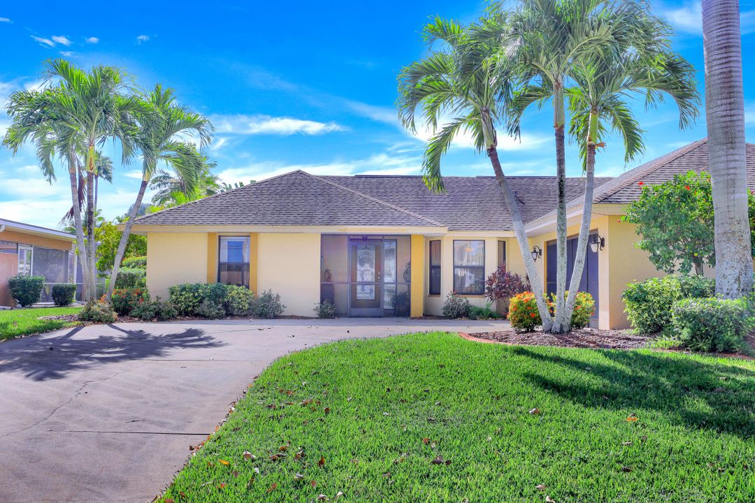 2208 Everest Pkwy, Cape Coral, FL 33904